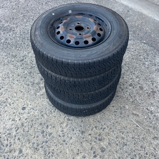 軽自動車スタッドレスタイヤ13インチ４本
