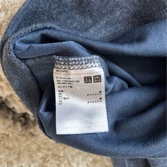 ユニクロUNIQLO ライトウェットフルジップパーカーブルーグレーの画像