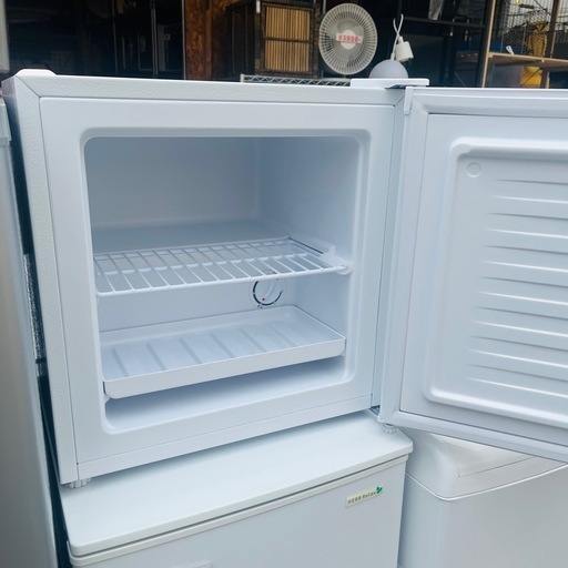 《売約済》【武蔵小山店】  【冷蔵・冷凍切り替え】　A-Stage エーステージ FZ03A-31WT 冷凍庫 フリーザー 小型冷凍庫 1ドア冷凍庫 ミニ冷凍庫 卓上冷凍庫 コンパクト冷凍庫 静音冷凍庫 一人暮らし用冷凍庫 家庭用冷凍庫 セカンド冷凍庫 冷蔵冷凍切替 小型冷蔵庫 耐熱天板付き 電子レンジ置ける冷凍庫 直冷式冷凍庫 単身用冷凍庫 キッチン家電 ミニサイズ冷凍庫 小型家電 スリム冷凍庫　冷蔵庫　2024年製　1ドア　１ドア　サイコロ　ミニ冷蔵庫