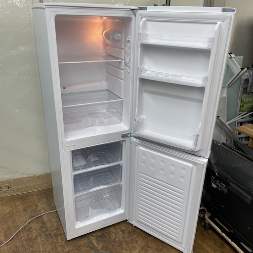 R724 ☀️ 2024年製の美品♪ MAXZEN 冷蔵庫 (140L / 右開き) JR142HM01 ⭐ 動作確認済 ⭐ クリーニ
