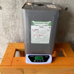 【引取り限定】5割残！中古ペンキクリーム系ホワイト 屋外塗装用 ...