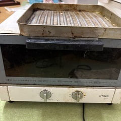 少し大きなサイズのピザがたっぷりやけるオーブントースター