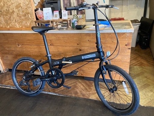 【SALE！8月末まで延長！防犯登録無料！ DAHON HIT後輪タイヤ・後輪チューブ新品！】アルミフレーム　高さ調整可能　6段変速 20インチ折りたたみ自転車　マットブラック