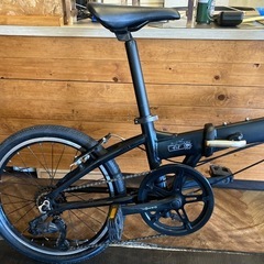 【DAHON HIT後輪タイヤ・後輪チューブ新品！】アルミフレーム　高さ調整可能　6段変速 20インチ折りたたみ自転車　マットブラックの画像