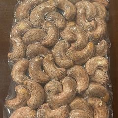 殻付きカシューナッツ100g〜の画像