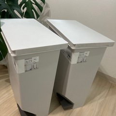 【午前中に来れる方限定！】2個！ニトリ35リットルゴミ箱の画像