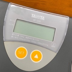 美原店 TANITA デジタル体重計 BF-506 脂肪計付き　ヘルスメーターの画像