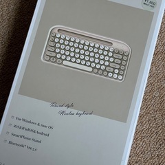 ワイヤレスキーボードの画像