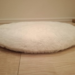 （ほぼ未使用）ふわふわ ジェルクッション   ホワイトの画像