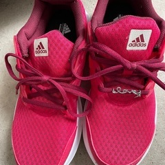 adidas シューズ24