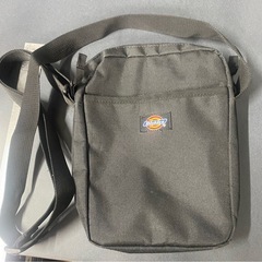 Dickies ブラック サコッシュ メッシュポケット付きの画像