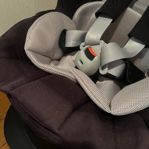 チャイルドシート　エールベベ　クルット NT2　