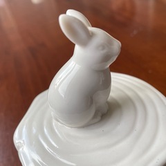 うさぎ　陶器　小物入れの画像
