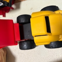 おもちゃ工事車両
