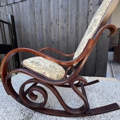 💺【アンティーク調ロッキングチェア】入荷しました🌿の画像