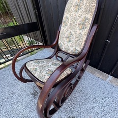 💺【アンティーク調ロッキングチェア】入荷しました🌿の画像