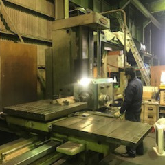 機械作業×工場内作業の画像