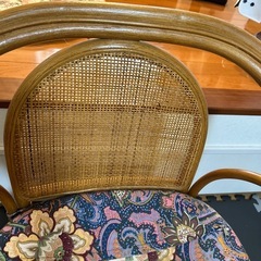 【まとめ割引あり】くるくる回る座椅子の画像