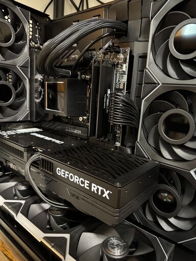 9800X3D／RTX5080／MSI MPG X870E CARBON WIFI 美品 使用歴少ない自作