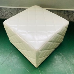 値下げ　スツール　オットマン　椅子　白の画像
