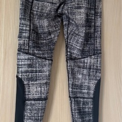 ☆美品！スポーツ用ストレッチレギンス LA発urbanretreat Mサイズの画像