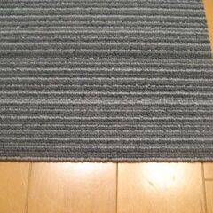 日本製タイルカーペット１枚１４０円＜５１７０＞・在庫１３枚・訳あり品・未使用品の画像