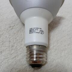 LED電球　電球色の画像