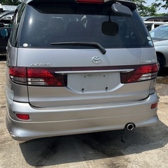 Toyota estimaの画像