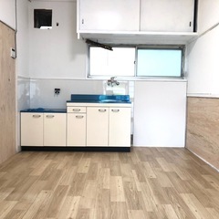 10年住んだら自分の家に‼️岩出市戸建て🏠駐車場2台‼️フルリフ...