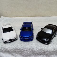 日産スカイラインGT-R＆マツダ、RX-7.8プルバックカー