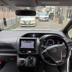Toyota Voxyの画像