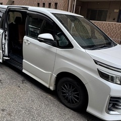 Toyota Voxyの画像