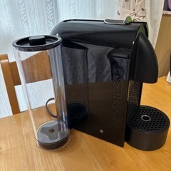 美品 ネスプレッソ カプセル式コーヒーメーカーとグラインダーの画像