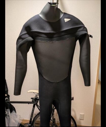 ウェットスーツ　セミドライ