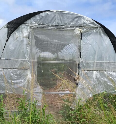 ビニールハウス　2.5m×24m　遮光ネット・扉付き