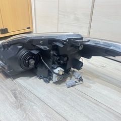 zvw30プリウスツリングヘットライトの画像