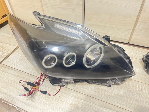zvw30プリウスツリングヘットライト