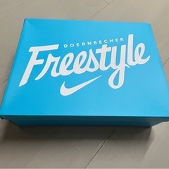 NIKEドーレンベッカー アメリカ限定スニーカーの画像