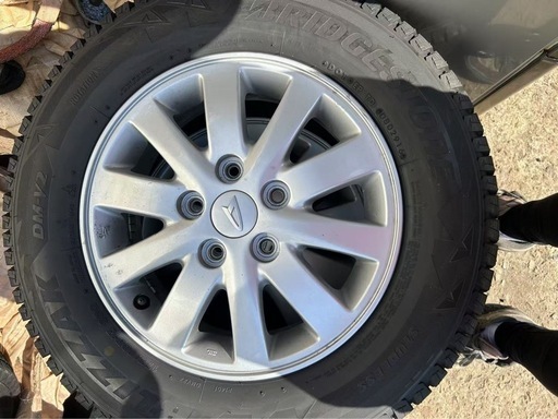 テリオスキッド　タイヤ付ホイール　16年製　4本　175／80R15 900