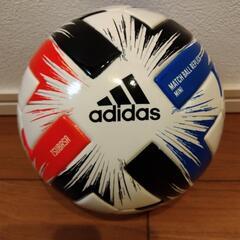 【美品】adidasサッカーボール