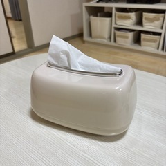 【取引決定】TEMUで買ったシンプルアイボリーティッシュケース♡の画像