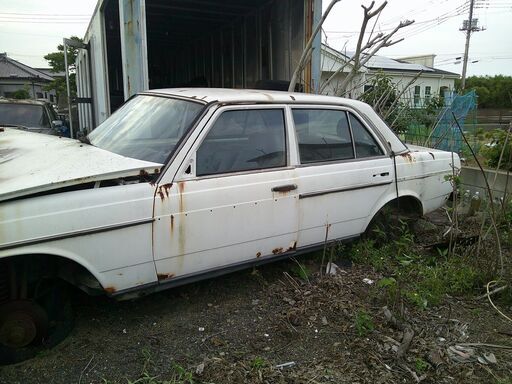 Mベンツ123.ジーゼルーターボーリサイクル部品とり解体車-引き取り限定