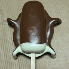 カップヌードルの蓋押さえ(アイスキャンディー)