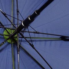 傘◆OUTDOOR（アウトドアプロダクツ）　長さ：約89cm / 直径：約112cm　※傷み有りの画像