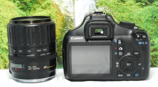 ✨高倍率レンズセット✨Canon Kiss X50✨ショット数約1300回✨軽量