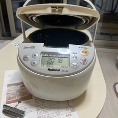 炊飯器　蓋がとれてますの画像