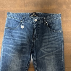 radyビジュー付きデニム　お取引き中です。の画像