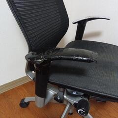 オカムラ バロンチェア｜快適性重視・高機能チェア（使用感あり）の画像