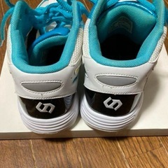 VISION QUEST　スニーカー　23.5cm 運動靴　ランニングの画像