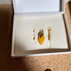 久慈琥珀　　イヤリングの画像